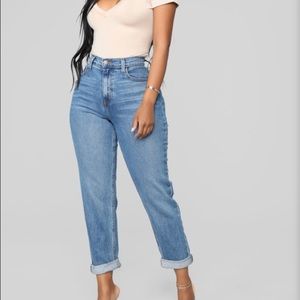 Fashion nova mom jeans